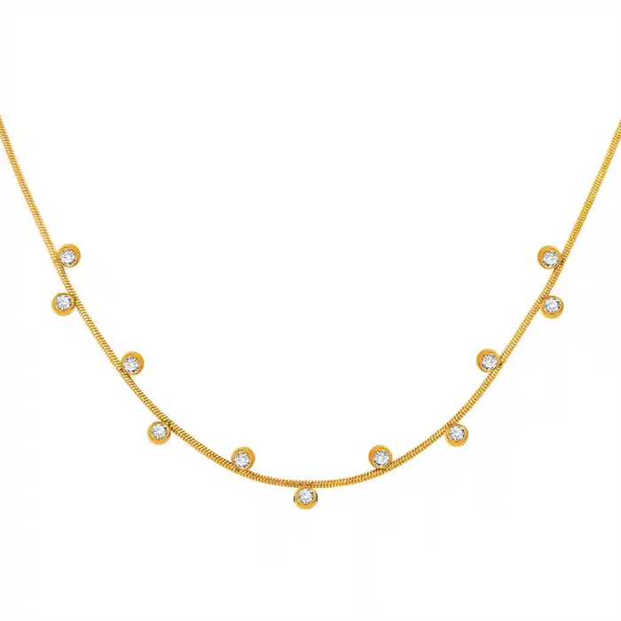 Elegant forgyldt halskæde med hvide zirkoner