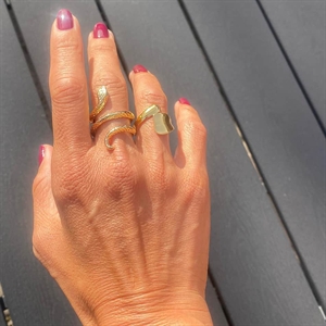 Golden snake ring i ædelstål