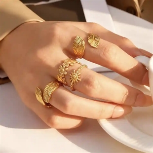 Soleil Ring – Forgyldt Justerbar Blomsterring